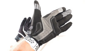 Bikehandschuhe Decathlon MTB 500 im Test - Passform