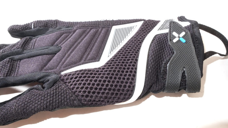 Langfinger BIKEHANDSCHUH MTB AM 500 VON DECATHLON IM TEST